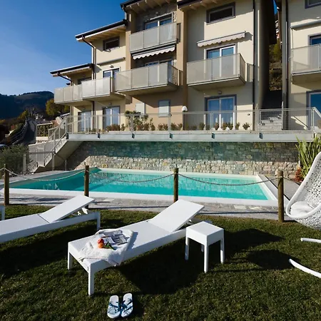 Terrazza A - Modern Two-storey Flat With Pool And Terrace Vakantiehuis *