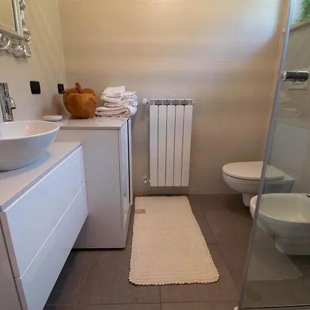 Enjoyiseolake - Terrazza A - Modern Two-storey Flat With Pool And Terrace 펜션 Parzanica